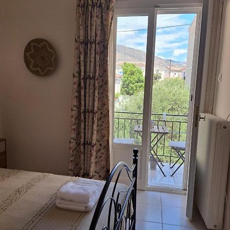 Penny'S Beach Cottage Galaxidi Екстер'єр фото