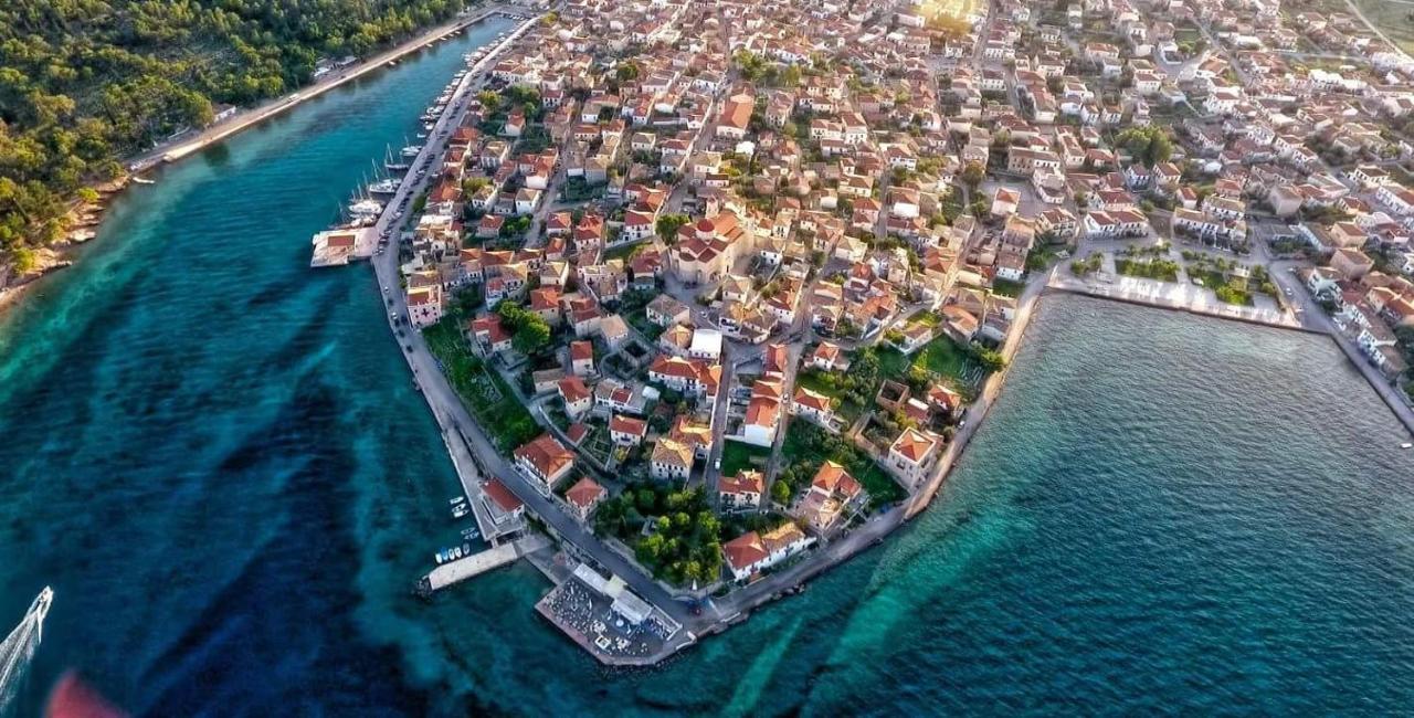 Penny'S Beach Cottage Galaxidi Екстер'єр фото