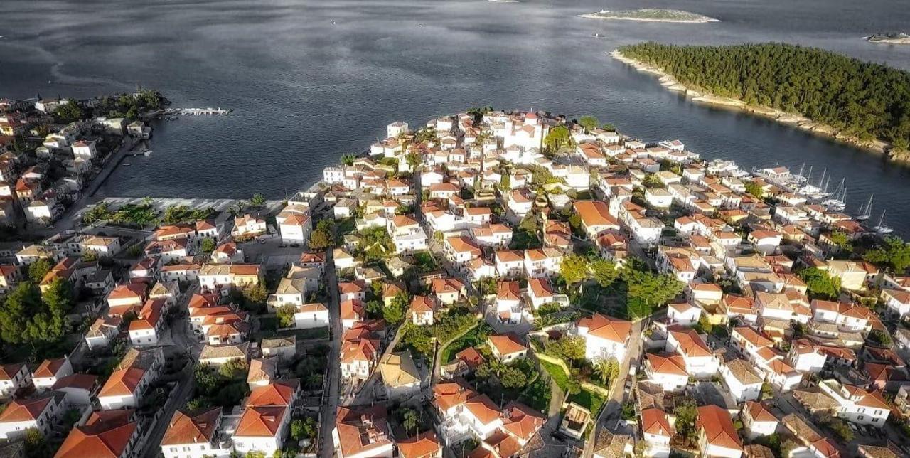 Penny'S Beach Cottage Galaxidi Екстер'єр фото